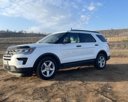 Белый Форд Эксплорер, объемом двигателя 3.5 л и пробегом 177 тыс. км за 17980 $, фото 1 на Automoto.ua