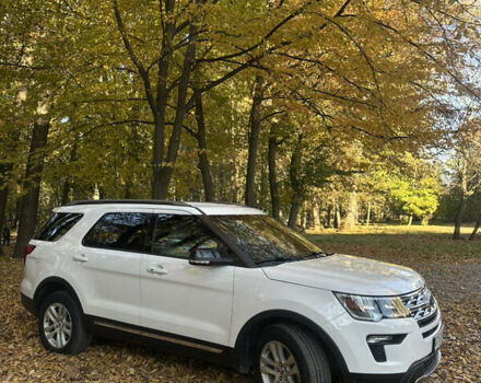 Форд Эксплорер 2018 в Ивано-Франковске на Automoto.ua Белый Форд Эксплорер, объемом двигателя 3.5 л и пробегом 107 тыс. км за 21500 $, фото 6 на Automoto.ua