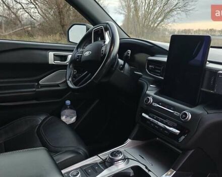 Білий Форд Експлорер, об'ємом двигуна 3 л та пробігом 118 тис. км за 37000 $, фото 16 на Automoto.ua