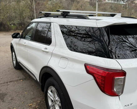 Белый Форд Эксплорер, объемом двигателя 2.26 л и пробегом 105 тыс. км за 27000 $, фото 5 на Automoto.ua