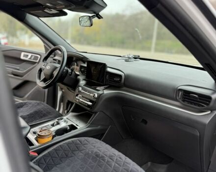 Белый Форд Эксплорер, объемом двигателя 2.3 л и пробегом 106 тыс. км за 27000 $, фото 8 на Automoto.ua