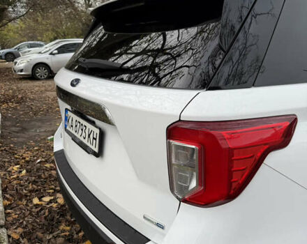 Белый Форд Эксплорер, объемом двигателя 2.26 л и пробегом 105 тыс. км за 27000 $, фото 3 на Automoto.ua