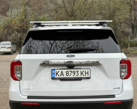 Белый Форд Эксплорер, объемом двигателя 2.26 л и пробегом 105 тыс. км за 27000 $, фото 1 на Automoto.ua