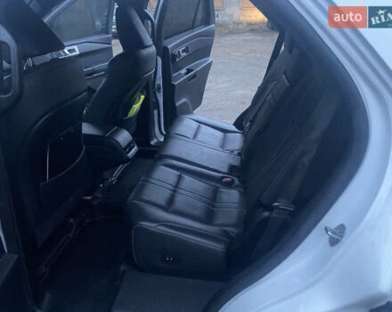 Белый Форд Эксплорер, объемом двигателя 3 л и пробегом 90 тыс. км за 22100 $, фото 4 на Automoto.ua