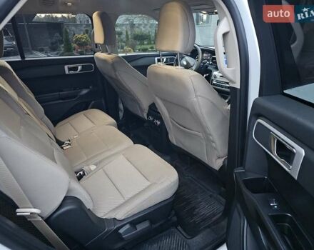 Білий Форд Експлорер, об'ємом двигуна 2.26 л та пробігом 40 тис. км за 27500 $, фото 12 на Automoto.ua
