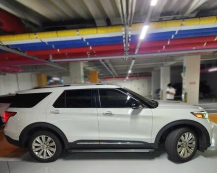 Белый Форд Эксплорер, объемом двигателя 2.3 л и пробегом 79 тыс. км за 15029 $, фото 3 на Automoto.ua