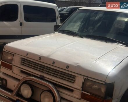 Белый Форд Эксплорер, объемом двигателя 3.96 л и пробегом 299 тыс. км за 3999 $, фото 1 на Automoto.ua