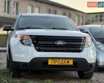 Белый Форд Эксплорер, объемом двигателя 3.7 л и пробегом 153 тыс. км за 12990 $, фото 1 на Automoto.ua