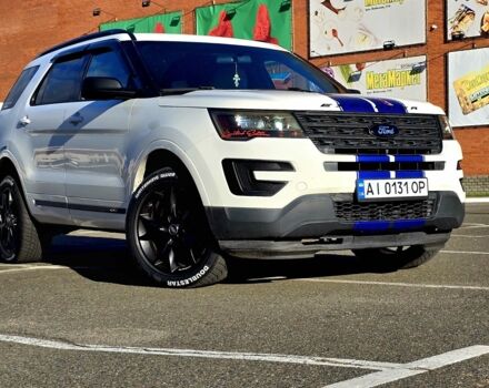 Белый Форд Эксплорер, объемом двигателя 2.3 л и пробегом 417 тыс. км за 13950 $, фото 1 на Automoto.ua