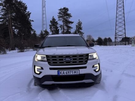 Білий Форд Експлорер, об'ємом двигуна 2.3 л та пробігом 141 тис. км за 15800 $, фото 1 на Automoto.ua