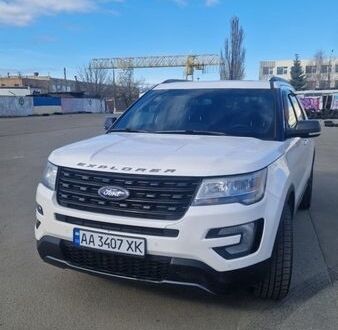 Белый Форд Эксплорер, объемом двигателя 2.25 л и пробегом 235 тыс. км за 17000 $, фото 1 на Automoto.ua