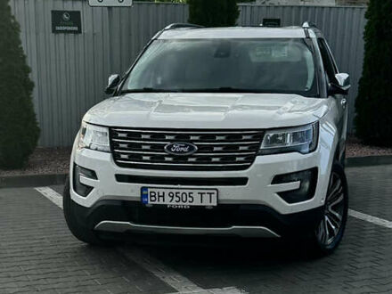 Форд Эксплорер 2017 в Киеве на Automoto.ua Белый Форд Эксплорер, объемом двигателя 3.5 л и пробегом 138 тыс. км за 23000 $, фото 1 на Automoto.ua