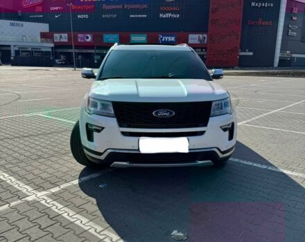 Белый Форд Эксплорер, объемом двигателя 3.5 л и пробегом 135 тыс. км за 30500 $, фото 1 на Automoto.ua