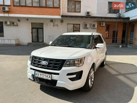 Форд Эксплорер 2018 в Полтаве на Automoto.ua Белый Форд Эксплорер, объемом двигателя 3.7 л и пробегом 75 тыс. км за 20500 $, фото 1 на Automoto.ua