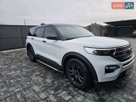 Белый Форд Эксплорер, объемом двигателя 2.26 л и пробегом 40 тыс. км за 27500 $, фото 1 на Automoto.ua