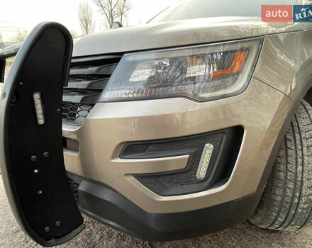 Бежевый Форд Эксплорер, объемом двигателя 3.7 л и пробегом 219 тыс. км за 22000 $, фото 26 на Automoto.ua