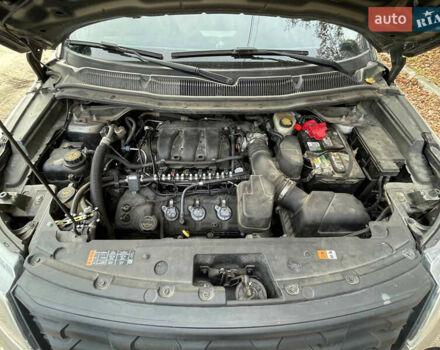 Бежевый Форд Эксплорер, объемом двигателя 3.7 л и пробегом 219 тыс. км за 22000 $, фото 28 на Automoto.ua