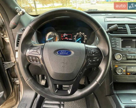 Бежевый Форд Эксплорер, объемом двигателя 3.7 л и пробегом 219 тыс. км за 22000 $, фото 11 на Automoto.ua