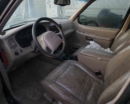 Чорний Форд Експлорер, об'ємом двигуна 4 л та пробігом 224 тис. км за 3700 $, фото 4 на Automoto.ua