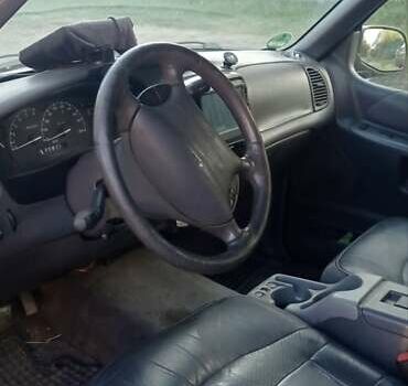 Форд Эксплорер 1993 в Запорожье на Automoto.ua Черный Форд Эксплорер, объемом двигателя 4 л и пробегом 164 тыс. км за 4000 $, фото 3 на Automoto.ua