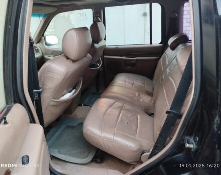 Черный Форд Эксплорер, объемом двигателя 4 л и пробегом 328 тыс. км за 1700 $, фото 5 на Automoto.ua