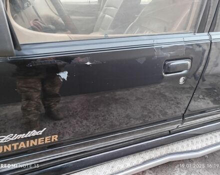 Черный Форд Эксплорер, объемом двигателя 4 л и пробегом 328 тыс. км за 1700 $, фото 13 на Automoto.ua