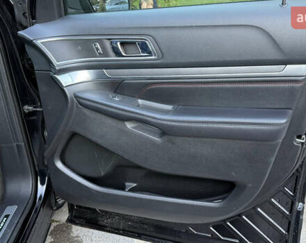 Черный Форд Эксплорер, объемом двигателя 3.5 л и пробегом 194 тыс. км за 17999 $, фото 7 на Automoto.ua