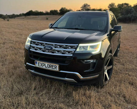 Чорний Форд Експлорер, об'ємом двигуна 3.5 л та пробігом 90 тис. км за 17500 $, фото 1 на Automoto.ua