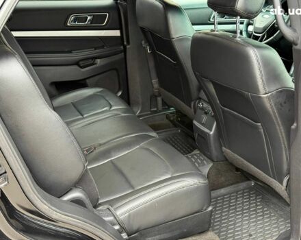 Черный Форд Эксплорер, объемом двигателя 2.3 л и пробегом 178 тыс. км за 13990 $, фото 16 на Automoto.ua