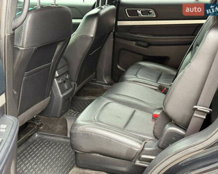 Черный Форд Эксплорер, объемом двигателя 2.3 л и пробегом 178 тыс. км за 13990 $, фото 13 на Automoto.ua