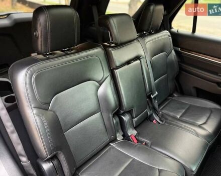 Черный Форд Эксплорер, объемом двигателя 3.5 л и пробегом 208 тыс. км за 21499 $, фото 19 на Automoto.ua