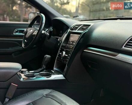 Черный Форд Эксплорер, объемом двигателя 3.5 л и пробегом 208 тыс. км за 21499 $, фото 30 на Automoto.ua