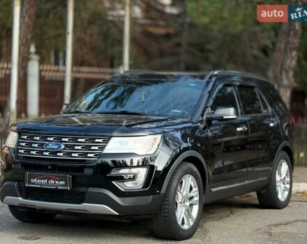 Черный Форд Эксплорер, объемом двигателя 3.5 л и пробегом 208 тыс. км за 21499 $, фото 2 на Automoto.ua