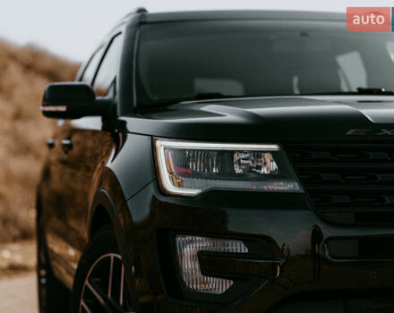 Черный Форд Эксплорер, объемом двигателя 3.5 л и пробегом 175 тыс. км за 23932 $, фото 11 на Automoto.ua