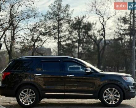 Черный Форд Эксплорер, объемом двигателя 3.5 л и пробегом 208 тыс. км за 21499 $, фото 9 на Automoto.ua