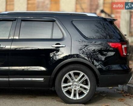 Черный Форд Эксплорер, объемом двигателя 3.5 л и пробегом 208 тыс. км за 21499 $, фото 4 на Automoto.ua