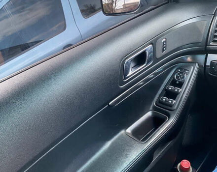 Черный Форд Эксплорер, объемом двигателя 3.73 л и пробегом 179 тыс. км за 16500 $, фото 6 на Automoto.ua