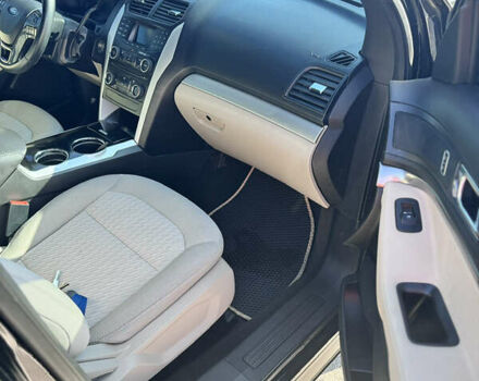 Черный Форд Эксплорер, объемом двигателя 3.7 л и пробегом 140 тыс. км за 17500 $, фото 12 на Automoto.ua