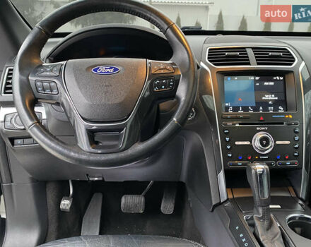 Чорний Форд Експлорер, об'ємом двигуна 3.5 л та пробігом 160 тис. км за 16800 $, фото 29 на Automoto.ua