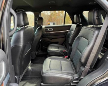 Черный Форд Эксплорер, объемом двигателя 3.5 л и пробегом 61 тыс. км за 18000 $, фото 9 на Automoto.ua