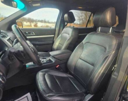 Черный Форд Эксплорер, объемом двигателя 2.3 л и пробегом 89 тыс. км за 4000 $, фото 8 на Automoto.ua