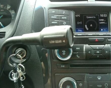 Черный Форд Эксплорер, объемом двигателя 3.7 л и пробегом 100 тыс. км за 18500 $, фото 1 на Automoto.ua