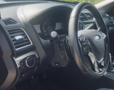 Чорний Форд Експлорер, об'ємом двигуна 3.5 л та пробігом 220 тис. км за 17500 $, фото 7 на Automoto.ua