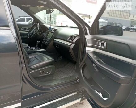 Черный Форд Эксплорер, объемом двигателя 2.3 л и пробегом 125 тыс. км за 17900 $, фото 14 на Automoto.ua