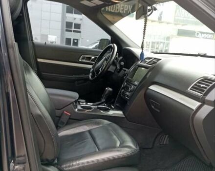 Черный Форд Эксплорер, объемом двигателя 2.3 л и пробегом 125 тыс. км за 17900 $, фото 12 на Automoto.ua