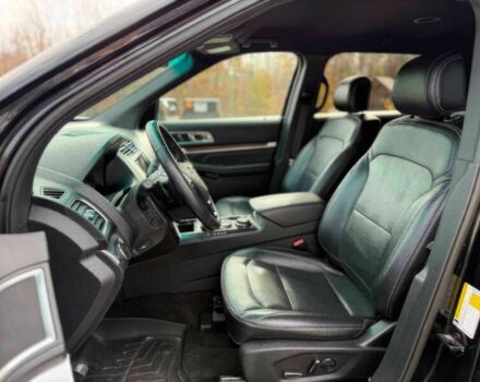 Черный Форд Эксплорер, объемом двигателя 3.5 л и пробегом 61 тыс. км за 18000 $, фото 8 на Automoto.ua