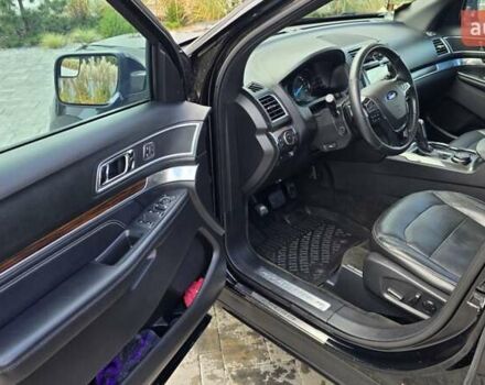 Форд Експлорер 2017 у Луцьку на Automoto.ua Чорний Форд Експлорер, об'ємом двигуна 3.5 л та пробігом 125 тис. км за 18500 $, фото 15 на Automoto.ua