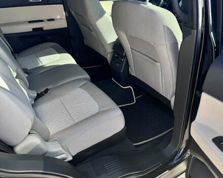 Черный Форд Эксплорер, объемом двигателя 3.7 л и пробегом 140 тыс. км за 17500 $, фото 10 на Automoto.ua