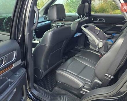 Форд Експлорер 2017 у Луцьку на Automoto.ua Чорний Форд Експлорер, об'ємом двигуна 3.5 л та пробігом 125 тис. км за 18500 $, фото 20 на Automoto.ua