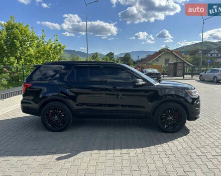 Черный Форд Эксплорер, объемом двигателя 3.5 л и пробегом 140 тыс. км за 23500 $, фото 10 на Automoto.ua